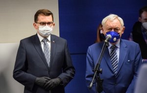 komendant wojewódzki policji, komendant główny policji i zastępca komendanta głównego podczas uroczystości