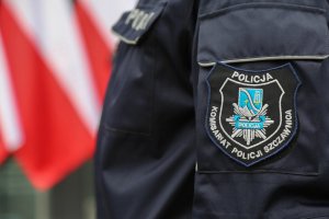 naszywka na rękaw munduru z napisem Komisariat Policji w Szczawnicy