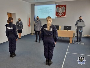 Policjantki podczas uroczystości ślubowania