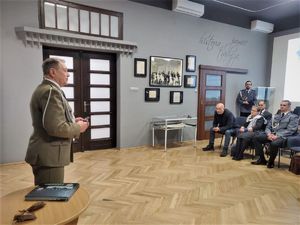 spotkanie w Izbie Pamięci w Komendzie Wojewódzkiej Policji we Wrocławiu z zaproszonymi gośćmi.