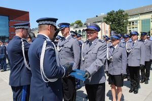 karda kierownicza i policjanci podczas obchodów święta policji