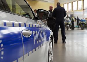 w pomieszczeniu motocykle policyjne