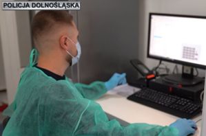 urządzenia znajdujące się w pracowni kryminalistycznej komendy