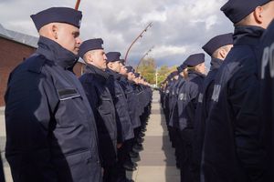 ślubowanie nowoprzyjętych policjantów