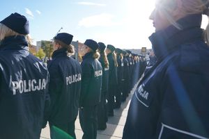 ślubowanie nowoprzyjętych policjantów