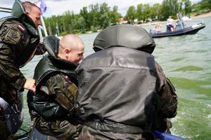 Ćwiczenia i festyn z udziałem policji, wojska i służb ratunkowych