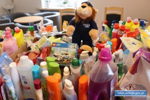 Artykuły chemiczne i zabawki przekazane dla Domu Dziecka