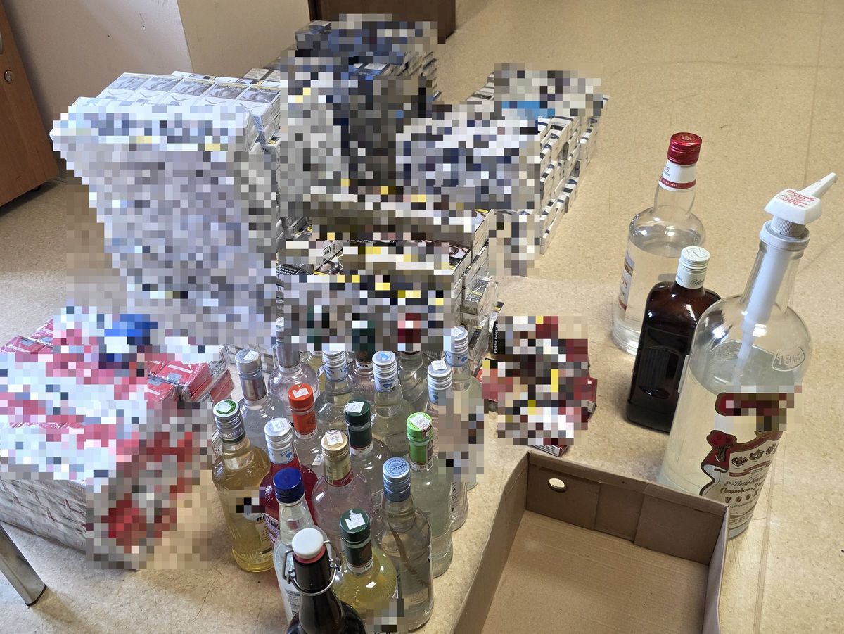 Zabezpieczona nielegalna broń, amunicja i wyroby akcyzowe - skuteczne działania wołowskich policjantów