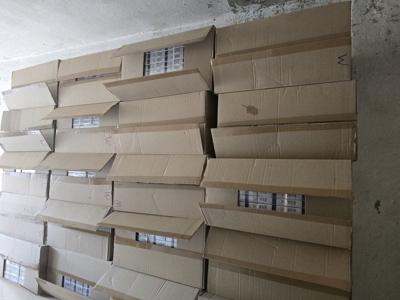 Rutynowa kontrola drogowa zakończona przejęciem ponad dwóch milionów sztuk papierosów bez polskich znaków akcyzy