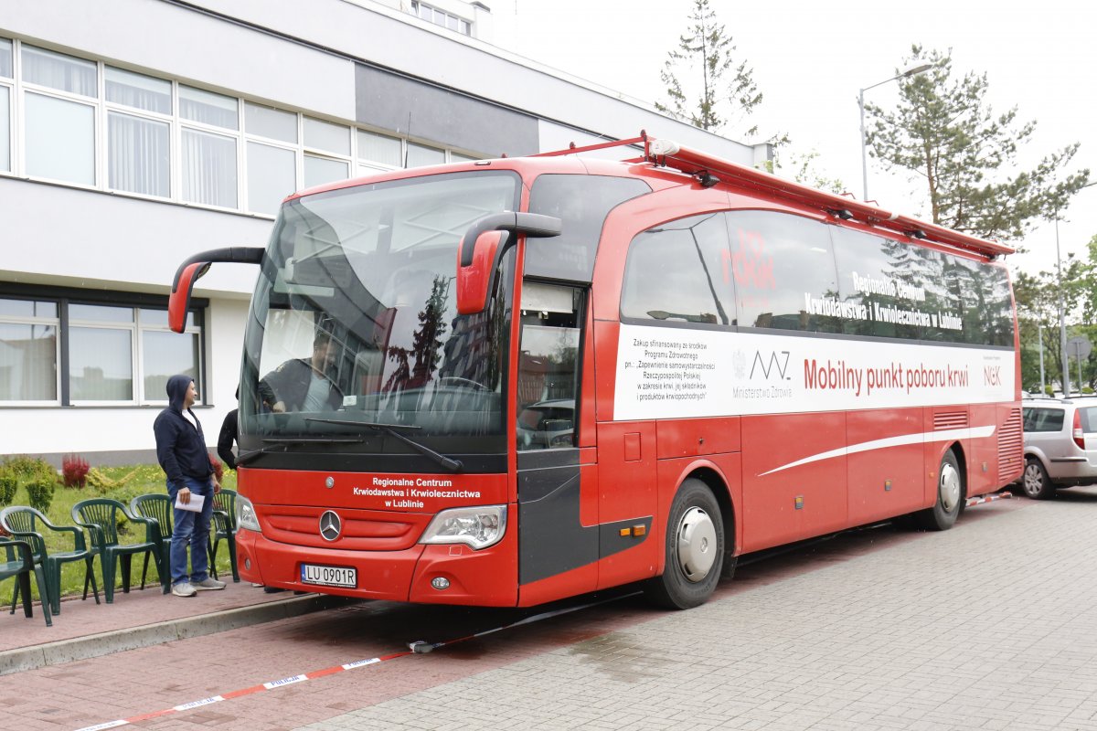 Autokra , mobilny punkt poboru krwi.