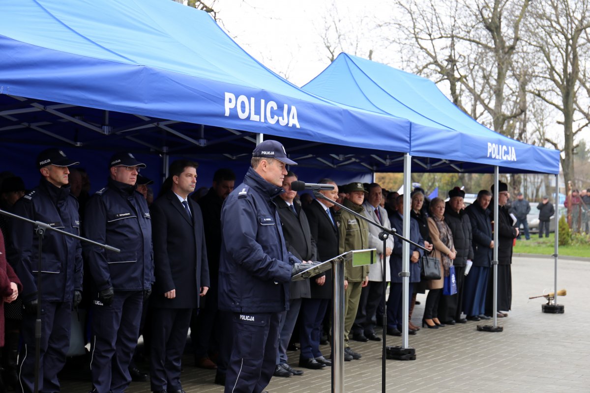 komendant KMP w Chełmie podczas przemówienia