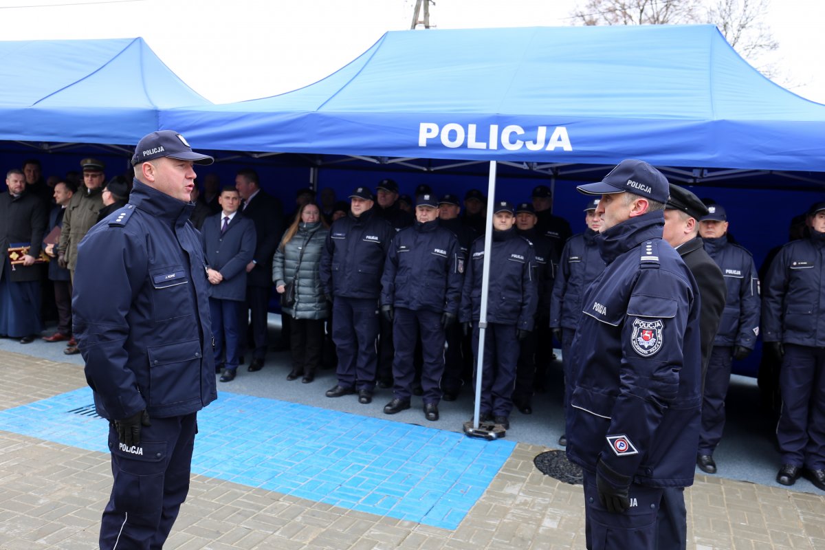 złożenie meldunku przez dowódcę uroczystości