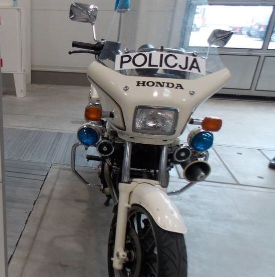 policyjny stary motocykl