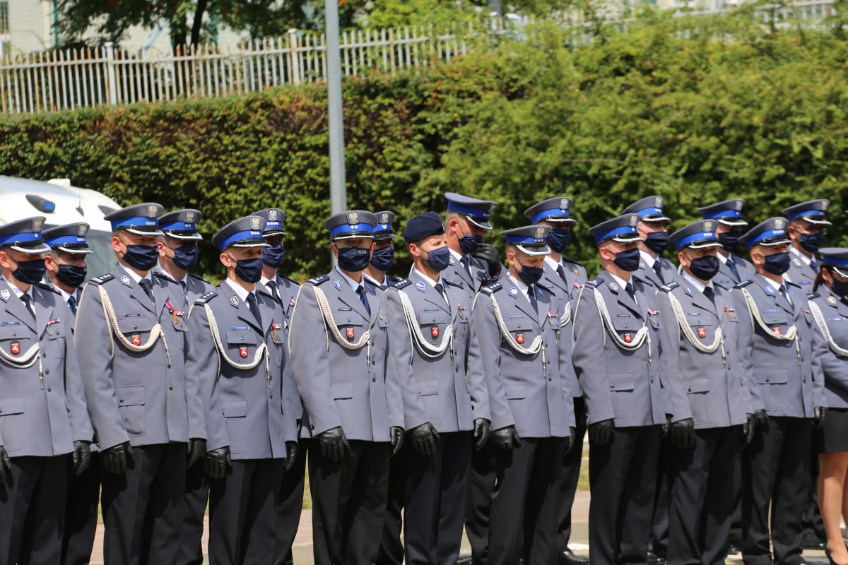 kadra kiernicza policji na placu 