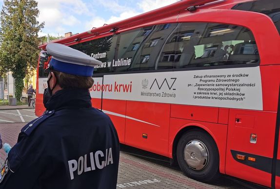 policjantka i krwiobus