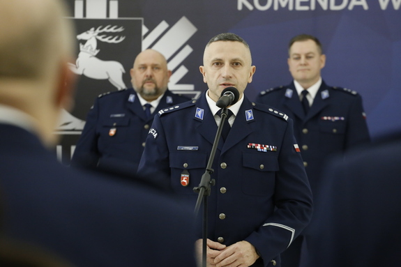 inspektor Jerzy Czebreszuk podczas przemówienia