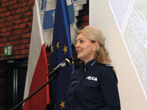 W ramach finansowanego z funduszy norweskich programu „Sprawy Wewnętrzne” powstał projekt „Doskonalenie procesu gromadzenia, analizy i oceny dowodów w zakresie zwalczania transgranicznej przestępczości komputerowej przy wykorzystaniu sieci pracowni informatyki śledczej laboratoriów kryminalistycznych polskiej Policji”.