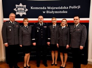 uroczystość podczas, której Komendant Wojewódzki Policji w Białymstoku wyróżnił 33 policjantki