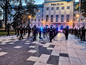 Policjanci rozchodzą się