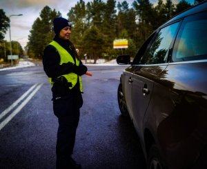 Policjantki w trakcie służby na granicy.