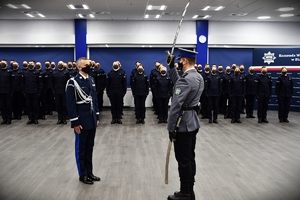 Policjanci w trakcie ślubowania