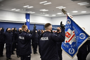 Policjanci w trakcie ślubowania