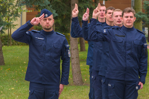 Policjanci w trakcie ślubowania