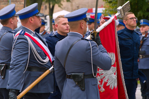 Policjanci w trakcie ślubowania