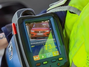 policjanci na słuzbie