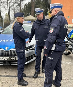 Pani Komendant i policjanci ruchu drogowego