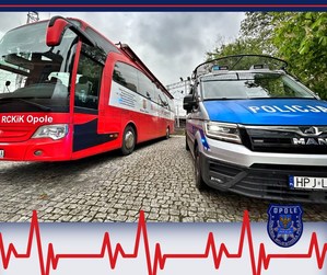 policyjny bus i krwiobus