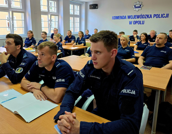 policjanci podczas szkolenia