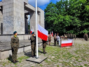 zdjęcie kolorowe: uroczystości Narodowego Dnia Powstań Śląskich