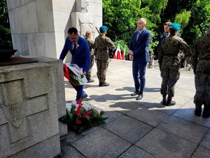 zdjęcie kolorowe: uroczystości Narodowego Dnia Powstań Śląskich