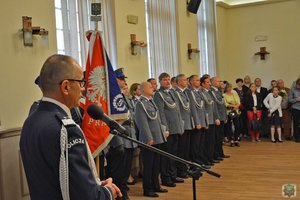 Komendant wojewódzki gratuluje nowym policjantom i ich najbliższym