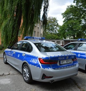 nowe radiowozy opolskiej Policji