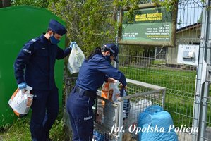 policjanci i pracownicy cywilni wspierają opolskie schronisko dla zwierząt