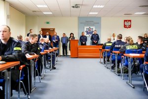 uczestnicy konkursu oraz komisja