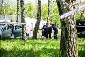 policjanci podczas zmagań na miejscu pozorowanego zdarzenia