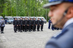 policjanci uczestniczący w uroczystości