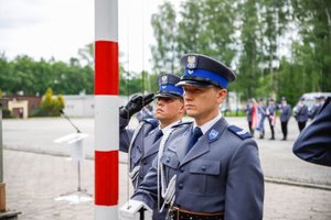 policjanci uczestniczący w uroczystości