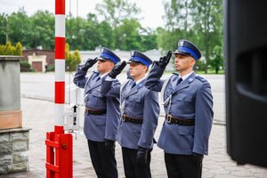 policjanci uczestniczący w uroczystości