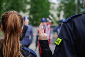 ślubowanie nowo przyjętych policjantów