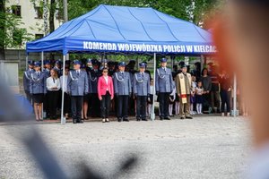 policjanci uczestniczący w uroczystości