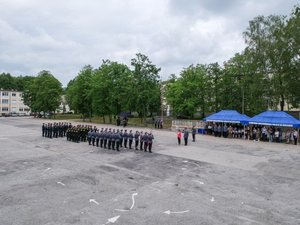 policjanci uczestniczący w uroczystości