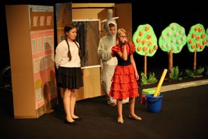 uczestnicy inauguracji kampanii edukacyjnej „Twój przykład – Moje życie”