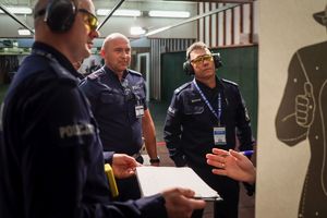 Najlepsi policjanci ruchu drogowego rywalizowali na strzelnicy