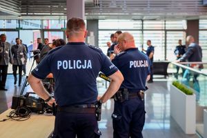 Międzynarodowy Salon Przemysłu Obronnego z udziałem policjantów