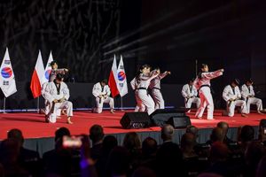 Międzynarodowy Salon Przemysłu Obronnego z udziałem policjantów