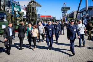 policjanci podczas MSPO